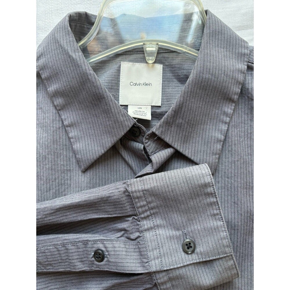 Calvin Klein Mens Large Gray Stripe Button Front Dress Shirt Long Sleeve CK Logo